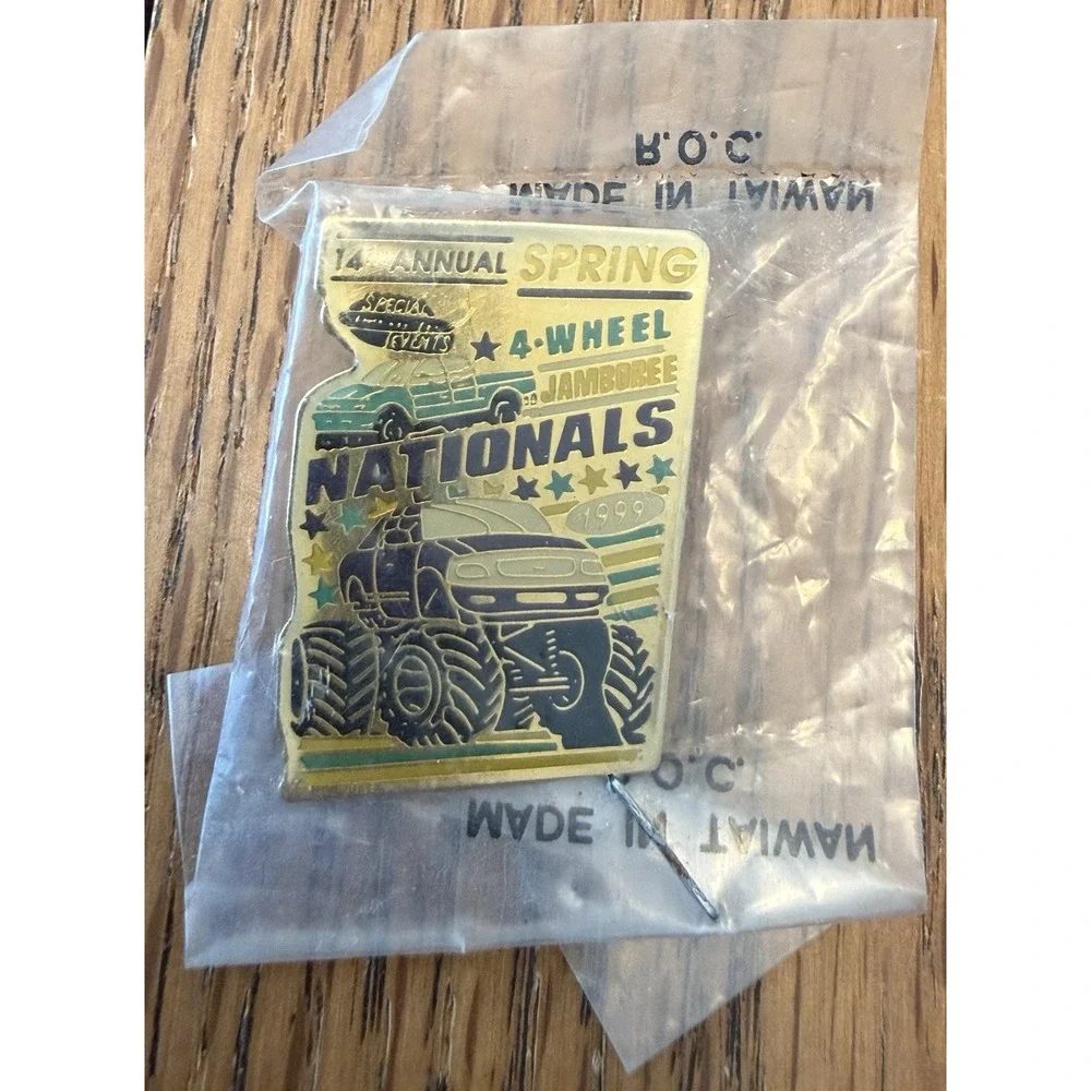14 Annual Spring 4- Wheel JAMBOREE NATIONALS 1999‎ PIN New Sealed Rare HTF